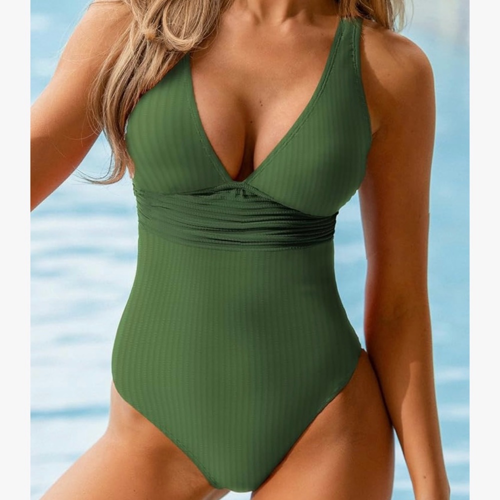 Cupshe Olive Green Ribbed V-Neck One-Piece Swimsuit